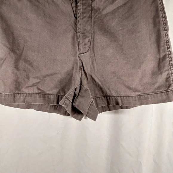 Old Navy Shorts Women's 6 Grey Button Zip 100% Cotton Mid Rise Rear Pockets - Picture 3 of 8